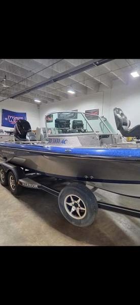 2015 Warrior Boats V203